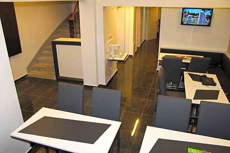 The Legend Platine Suite