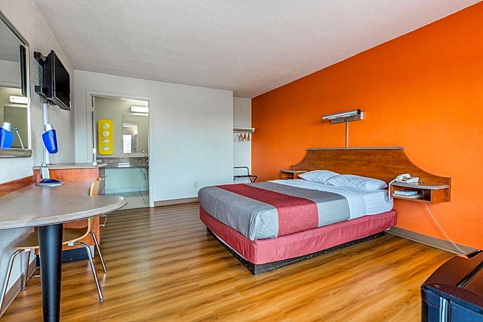 Motel 6-Mount Vernon, IL