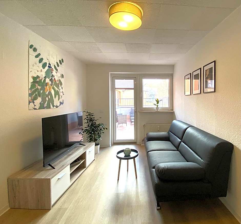 Gemütliche Unterkünfte für längeren Aufenthalt und Monteure inkl Balkon, Waschmaschine, WiFi, Küche und Parkplatz