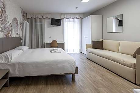 Comfort Triple Room