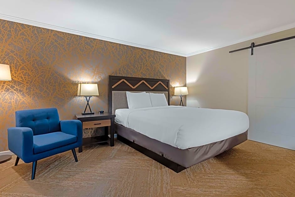 Best Western Plus Inn At The Vines