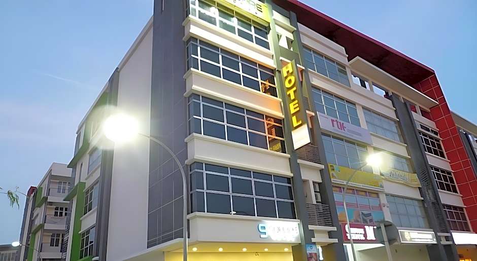 9 Square Hotel - Bandar Baru Bangi