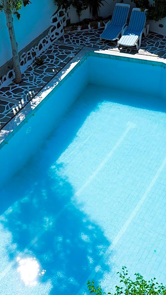 Captain's House Hotel