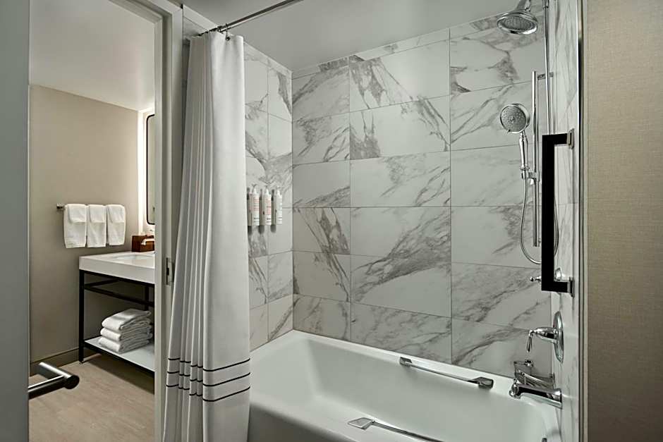 Washington Dulles Marriott Suites