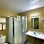 Travelers Inn Medford
