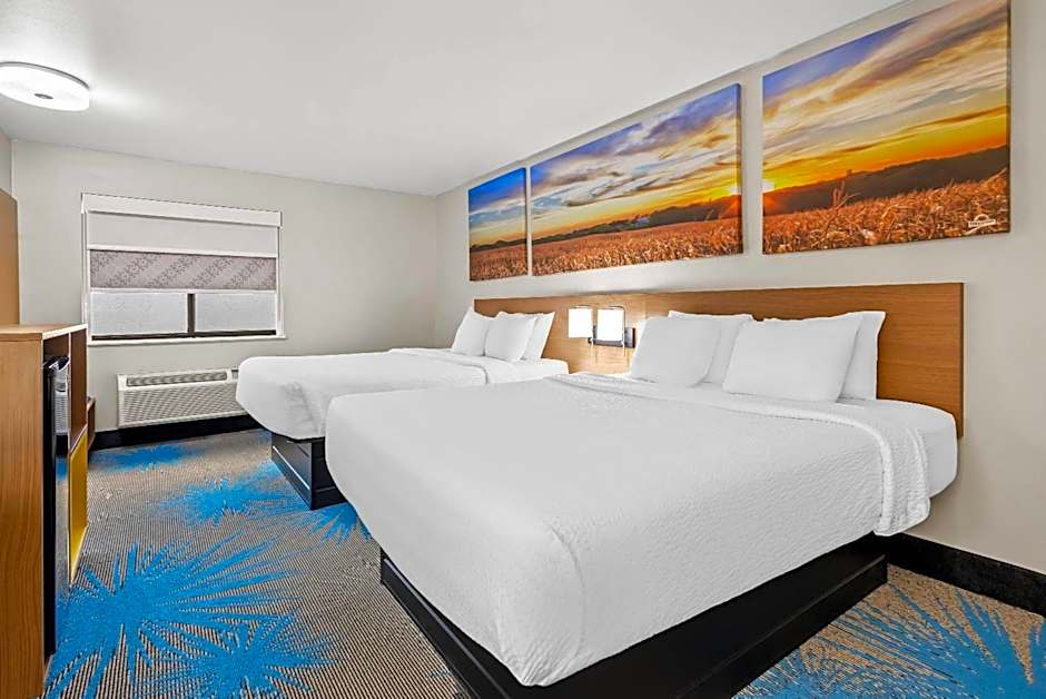 Days Inn by Wyndham Mitchell SD