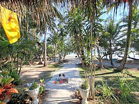 Baan Suan Kayoo 1 Long beach Aow Yai