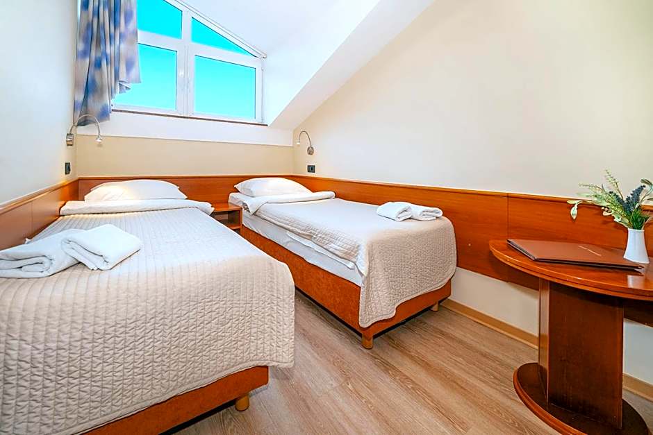 Photo 1 of 4 of Junior Suite, Mountain View