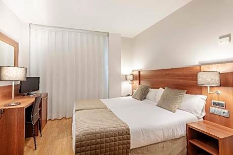 Twin Room with Balcony