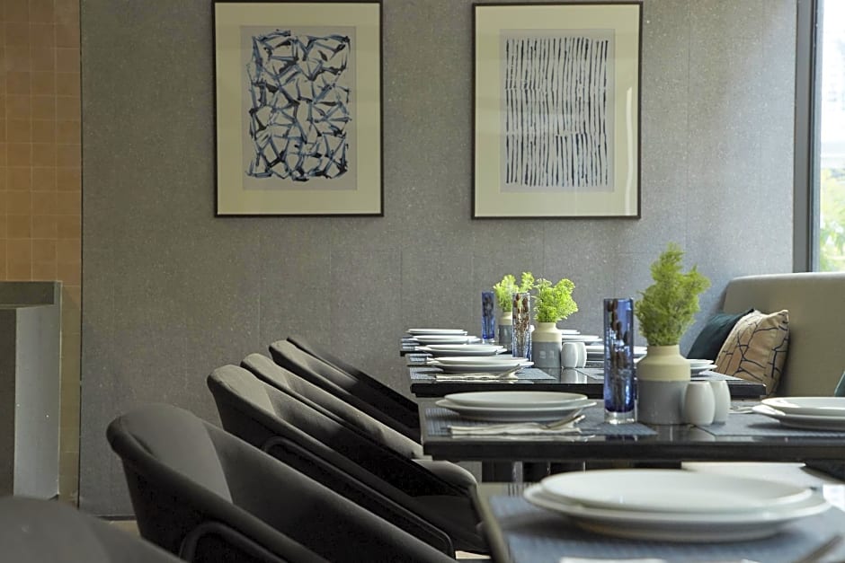 The Quarter Phromphong by UHG