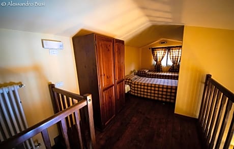 One-Bedroom Apartment - Split Level