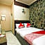 OYO 820 Abad Baru Hotel