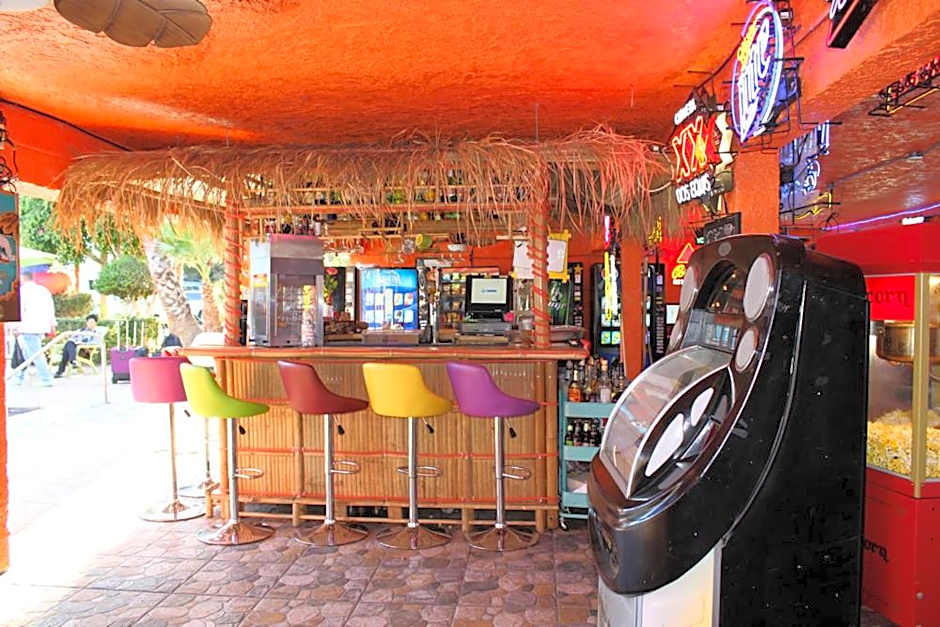 Tradewinds Airport Hotel