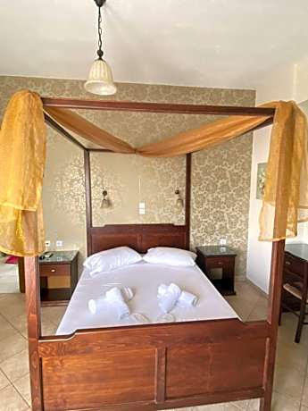 Studio with Mountain View