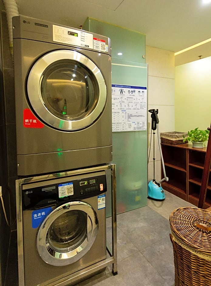 ibis Luoyang Train Station