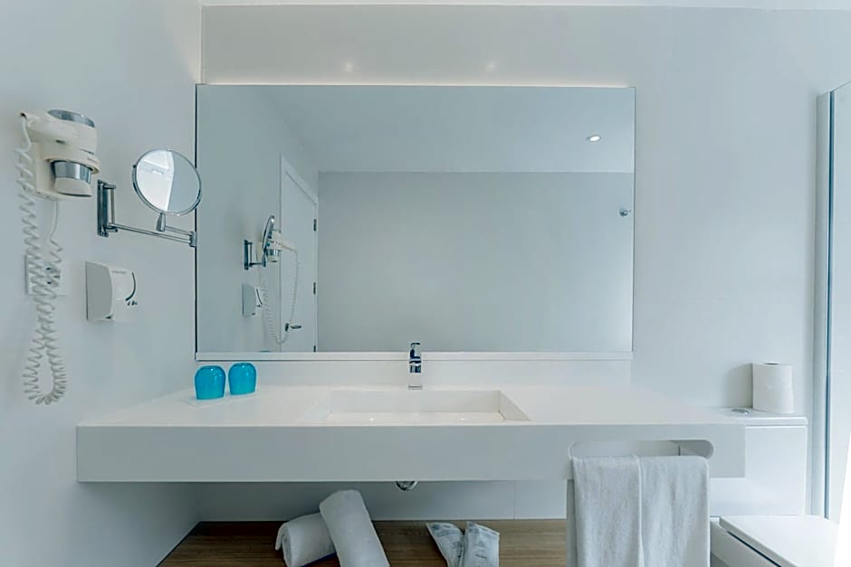 R2 Buganvilla Hotel & Spa