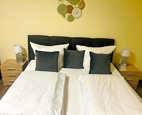 Queen Room with Balcony