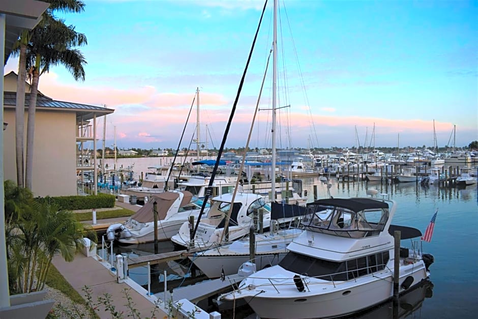 Cove Inn on Naples Bay