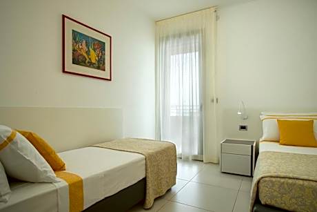 Deluxe Suite with Sea View