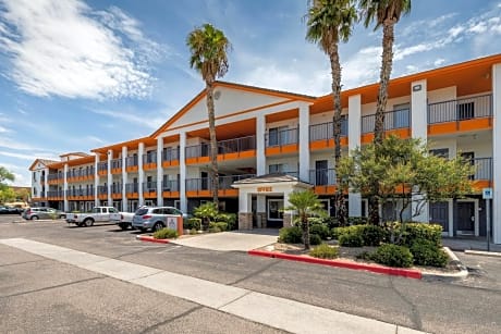 Siegel Select Tucson