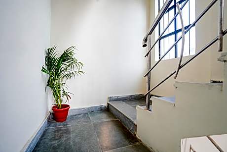 Hotel O SUNRICH HOTEL LODGING AND BOARDING