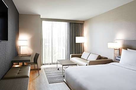 King Room with Sofa Bed - Hearing Accessible