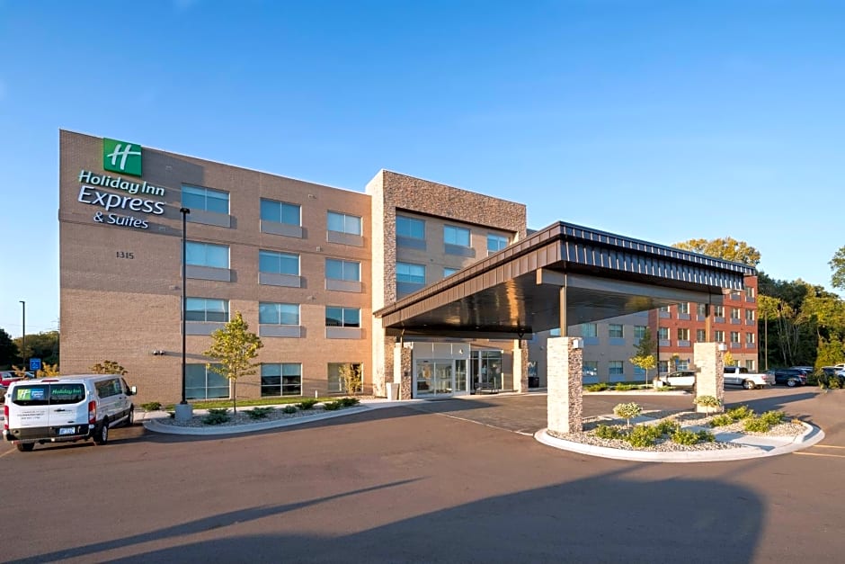 Holiday Inn Express and Suites Kalamazoo West By IHG