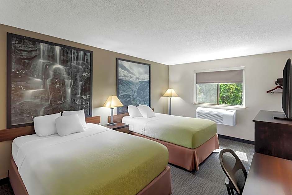 Photo 1 of 5 of Deluxe 2 Double Beds