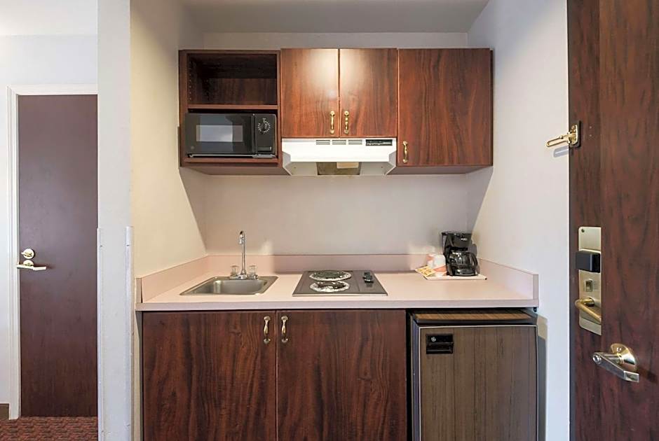 Quality Inn Grand Suites Bellingham