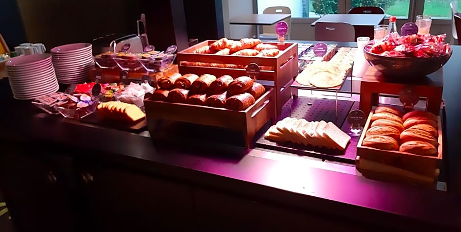 Campanile Orleans Nord Saran Hotel