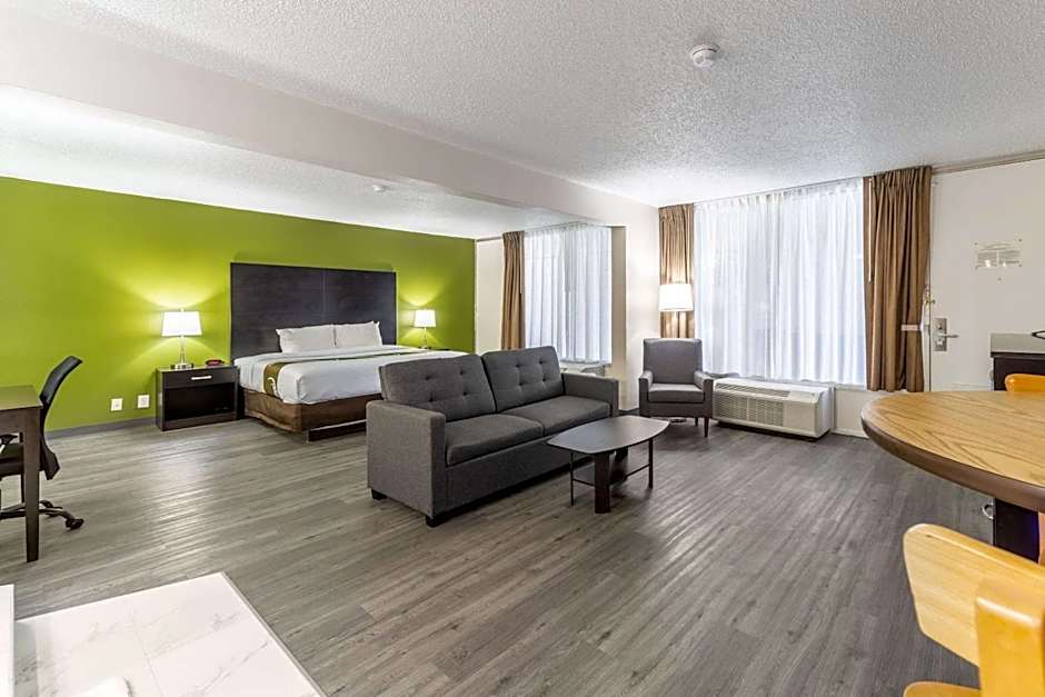 Quality Inn & Suites Vandalia near I-70 and Hwy 51