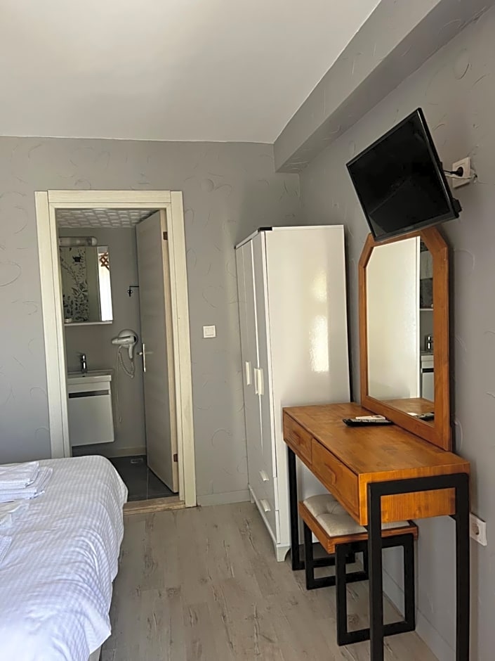 La Mira Suites