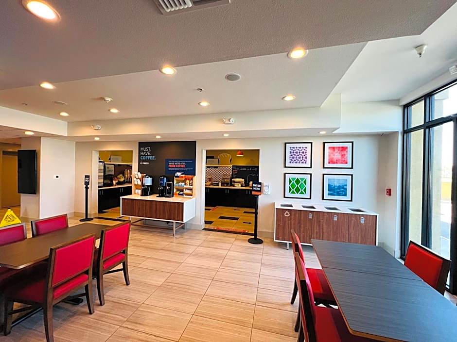 Holiday Inn Express Salinas By IHG