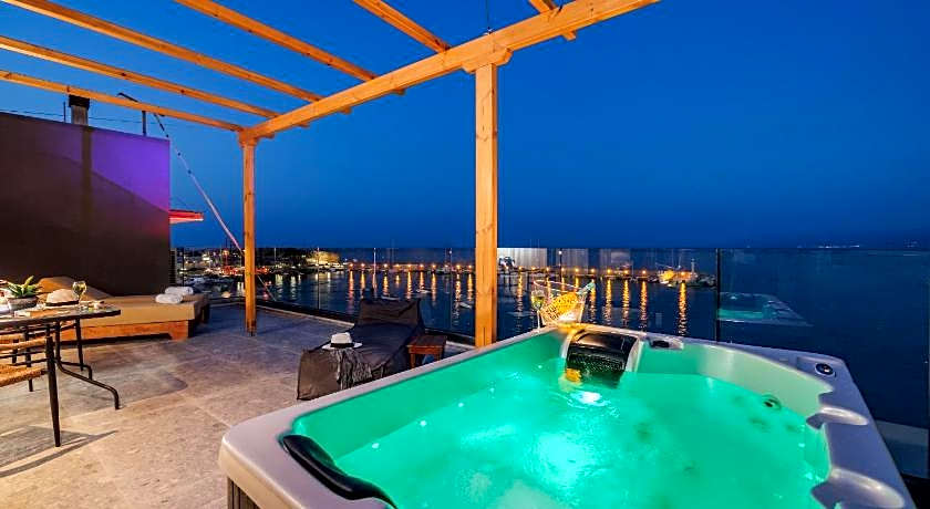 Soho SeaFront Suites