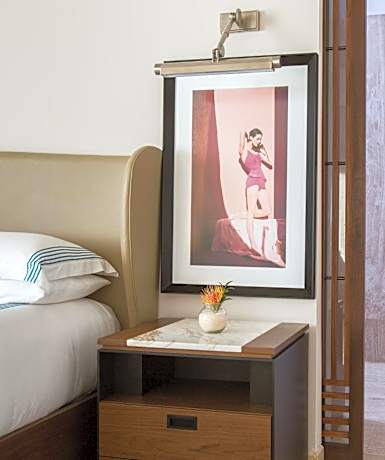 King Room with One King Bed and Partial Ocean View - Beach House
