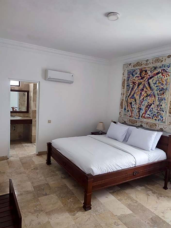 Sari Bunga Hotel - Legian, walking distance to Legian Beach