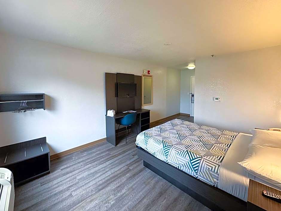 Motel 6-Glenview, IL - Chicago North