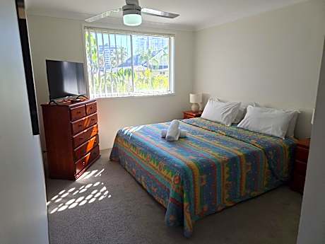 3 Bedroom 2 Bathroom Apartment