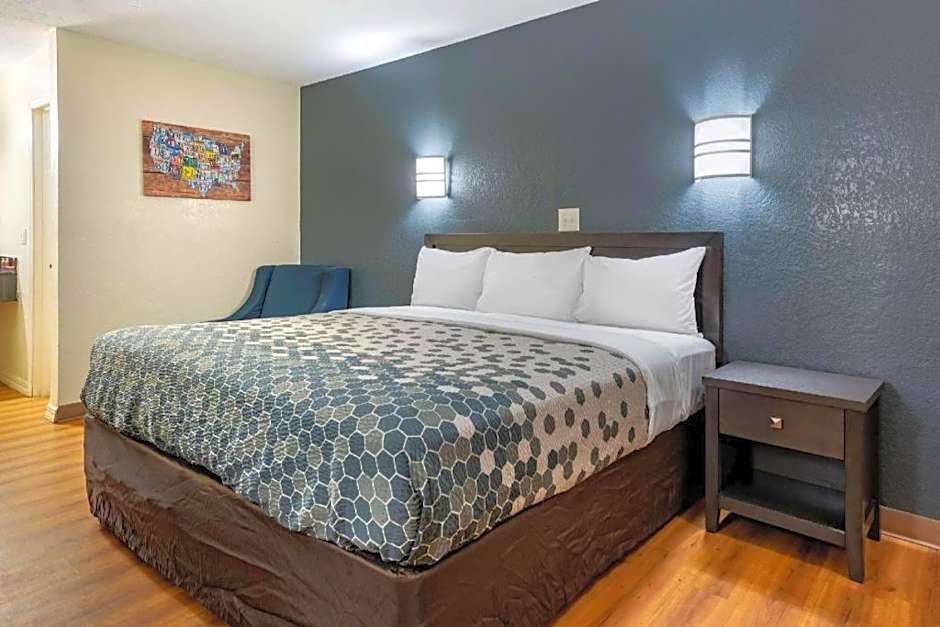 Quality Inn & Suites Columbus West