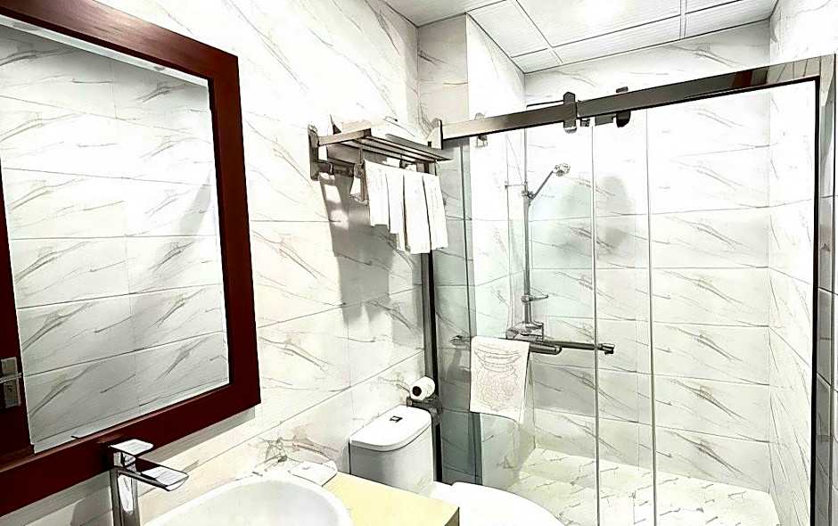 LE SAIGON HOTEL