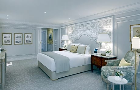 Duplex Suite City View King Bed