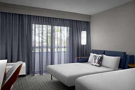 One-Bedroom King Suite