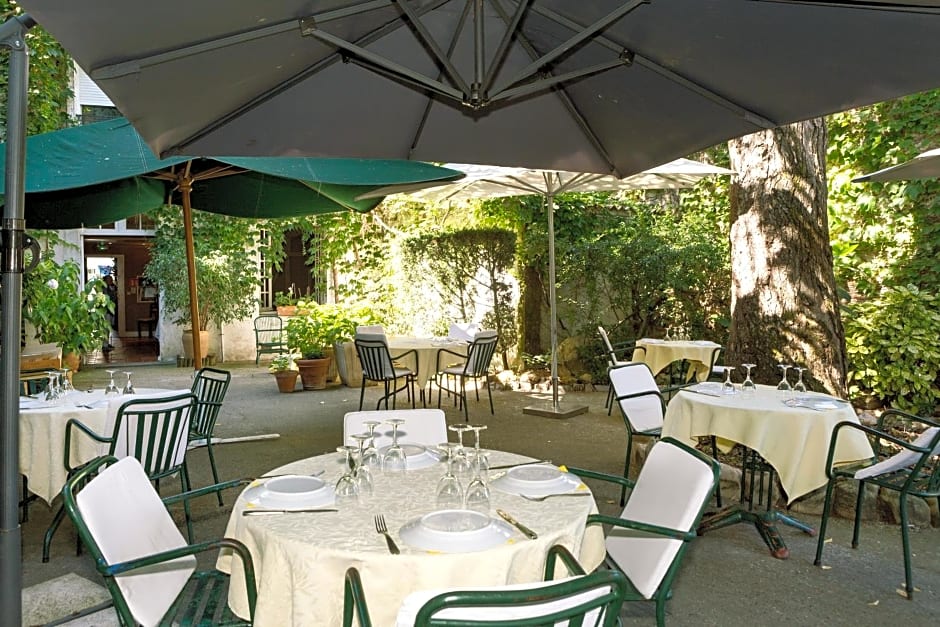Logis - Hôtel Restaurant du Midi