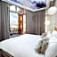 Le Grand Balcon Hotel