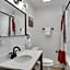 Mid-city Muse W Pool -spacious 5br Minutes To Fq