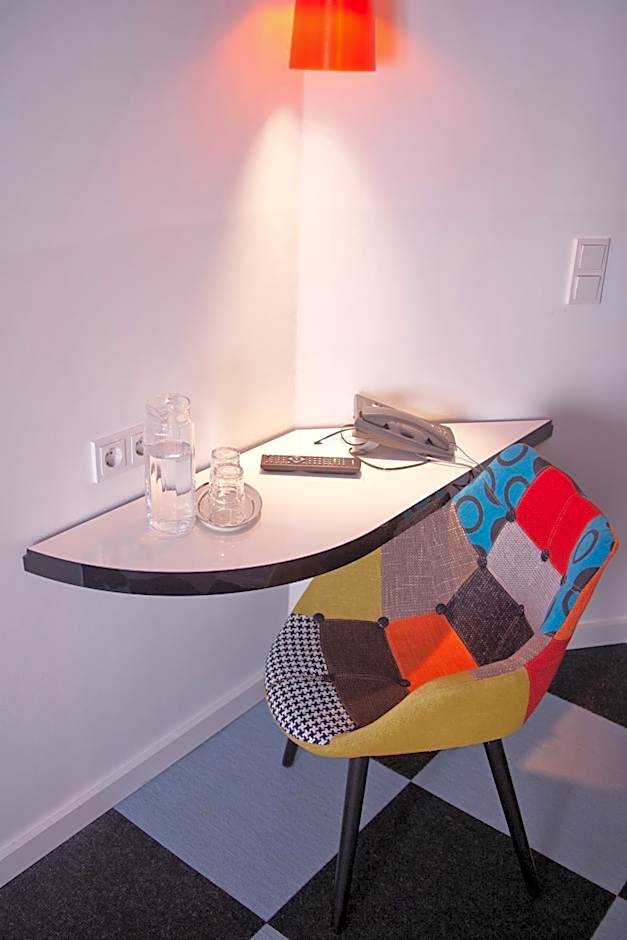 Hotel Cristall - Frankfurt City