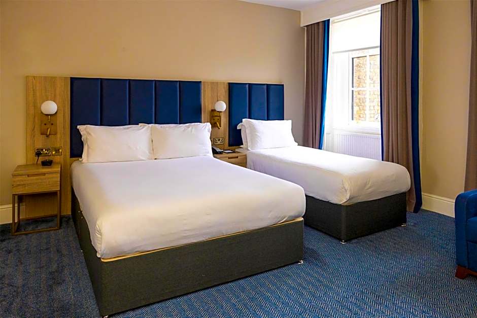 Dover Marina Hotel & Spa, Tapestry Collection by Hilton