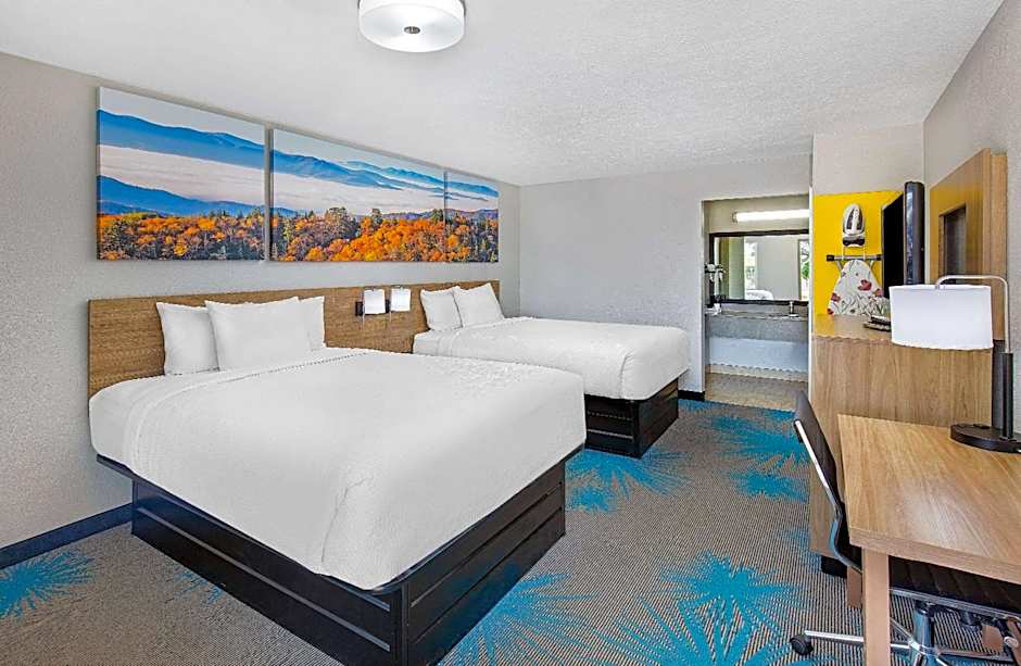 Days Inn by Wyndham Savannah