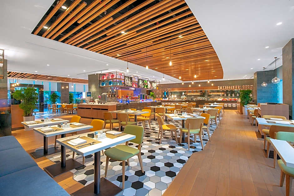 Crowne Plaza Zhuhai City Center By IHG