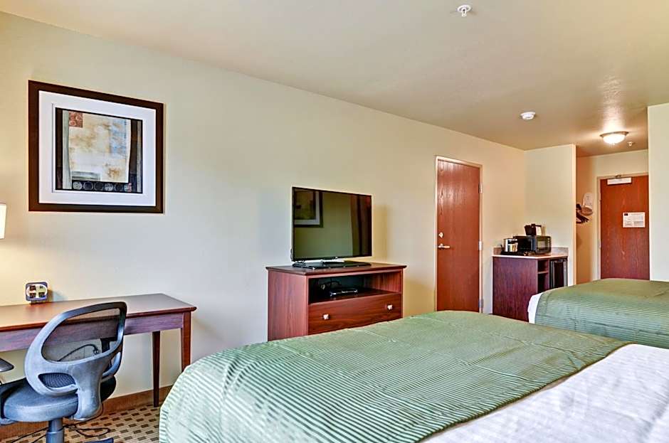 Photo 1 of 4 of 2 Queen Beds